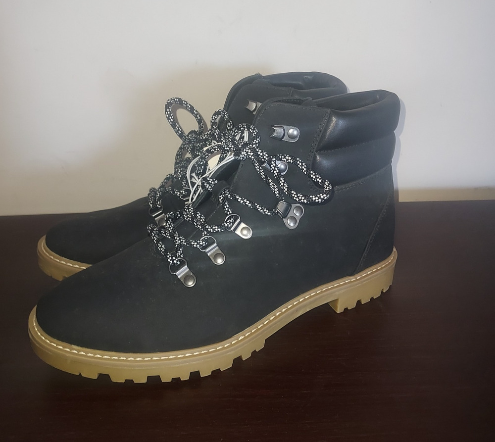 Universal Thread Women's Ankle Boots size 11 Lace Up Faux Leather Tully Black